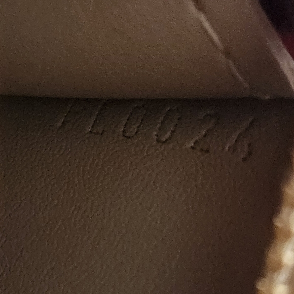 Louis Vuitton Monogram Vernis Pochette Bag - Picture 8 of 8